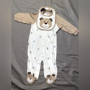 Carters one piece, with bib, size 6m, NWT